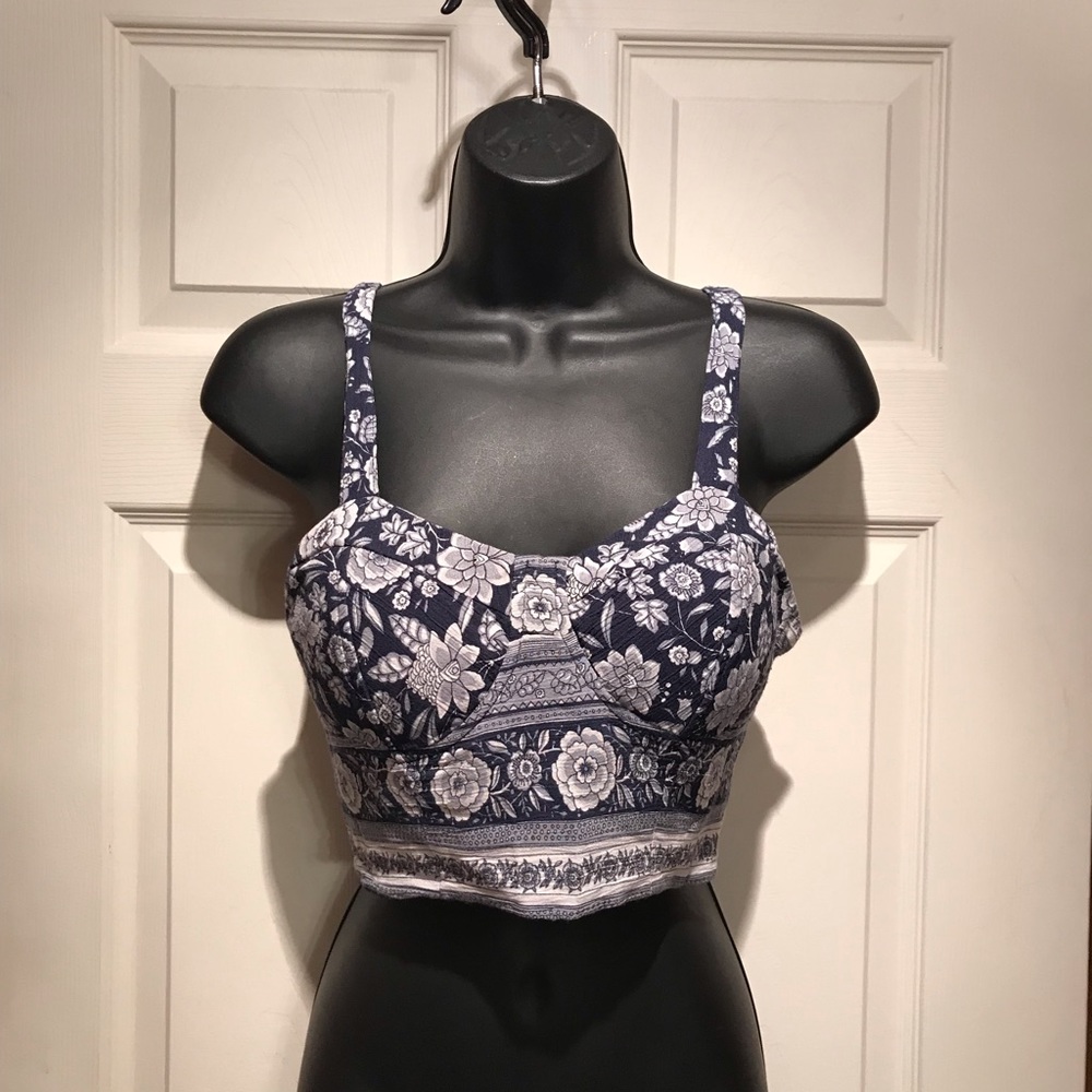 American Eagle crop top